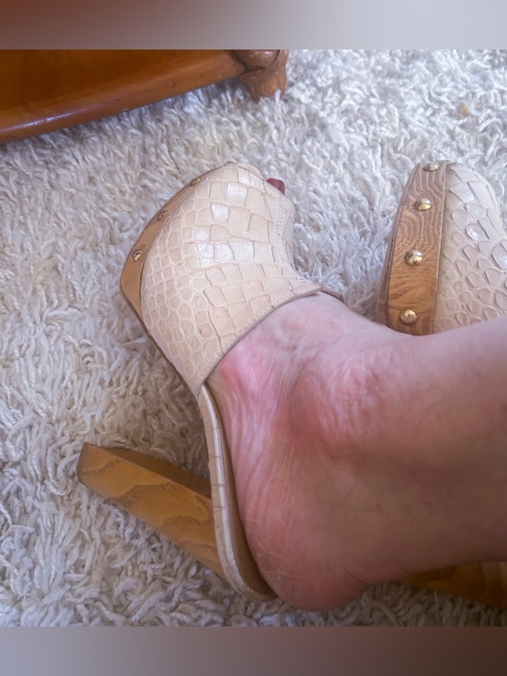 Retro Heels | Mule | Croc | Cream | 8 | Stuart Weitzman | Wood Heel | 40s 50s